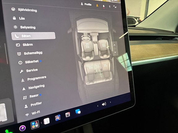 Tesla Model Y 20 of 23