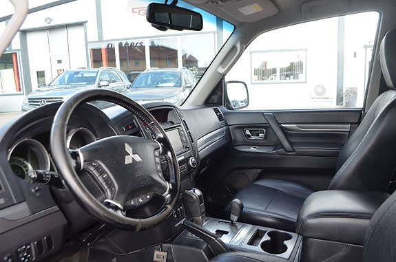 Mitsubishi Pajero 17 of 20