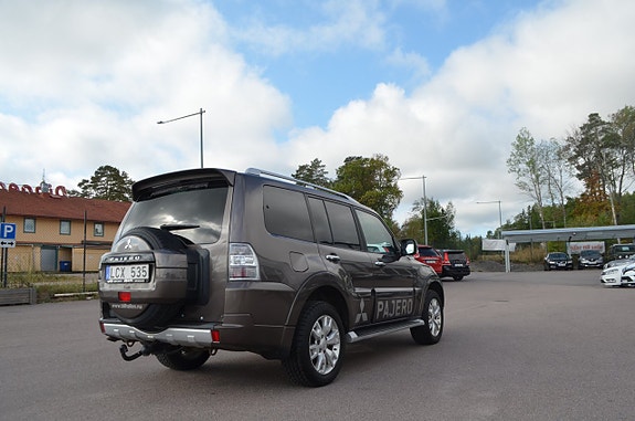 Mitsubishi Pajero 7 of 20