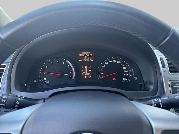 Toyota Avensis 9 of 11