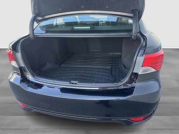 Toyota Avensis 10 of 11