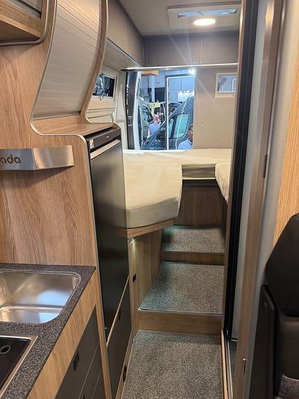 La Strada Avanti EB 2027 10 of 17