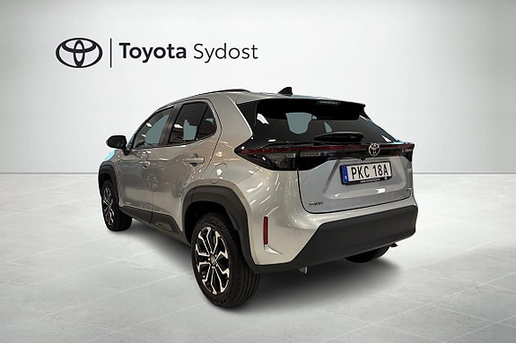 Toyota Yaris Cross 2 of 18