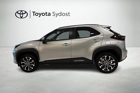 Toyota Yaris Cross 3 of 18