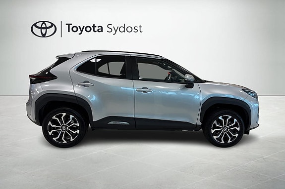Toyota Yaris Cross 16 of 18