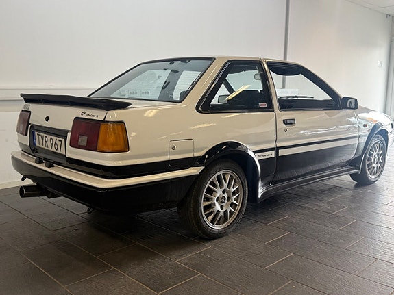 Toyota Corolla 10 of 10
