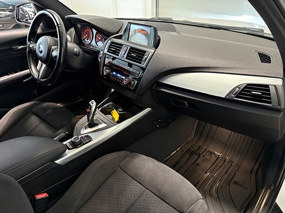 BMW 118d 11 of 18