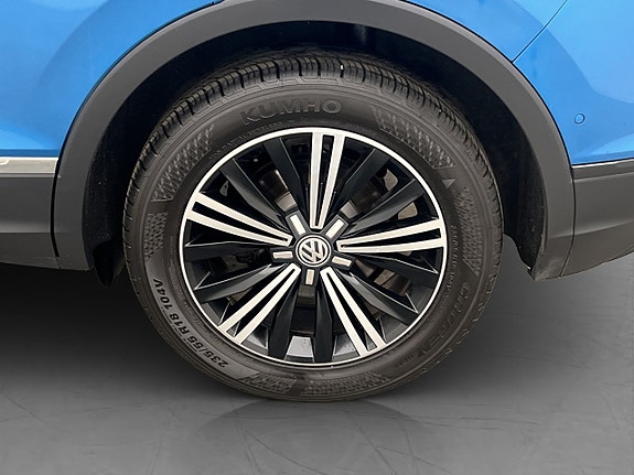 Volkswagen Tiguan 27 of 29