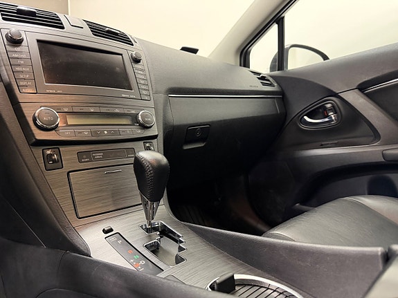 Toyota Avensis 9 of 13