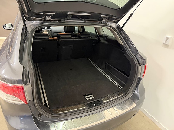 Toyota Avensis 12 of 13