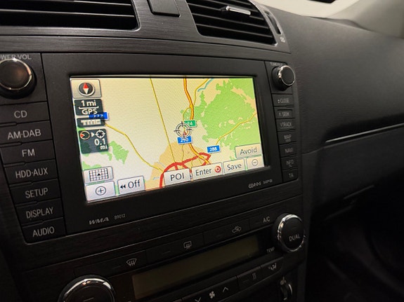 Toyota Avensis 7 of 13