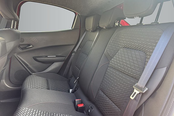 Renault Clio 11 of 17