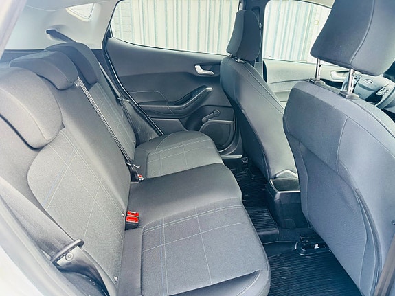 Ford Fiesta 6 of 25