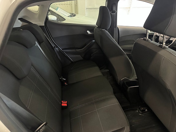 Ford Fiesta 18 of 25