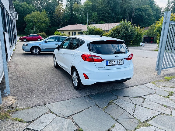 Ford Fiesta 4 of 25
