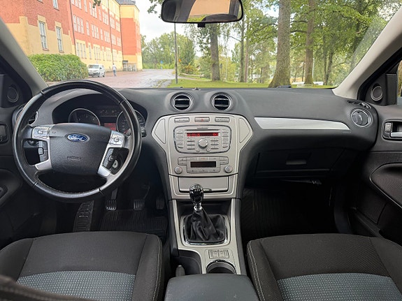 Ford Mondeo 8 of 11