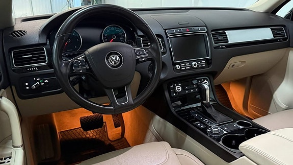 Volkswagen Touareg 10 of 27