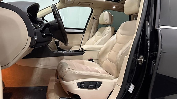 Volkswagen Touareg 6 of 27