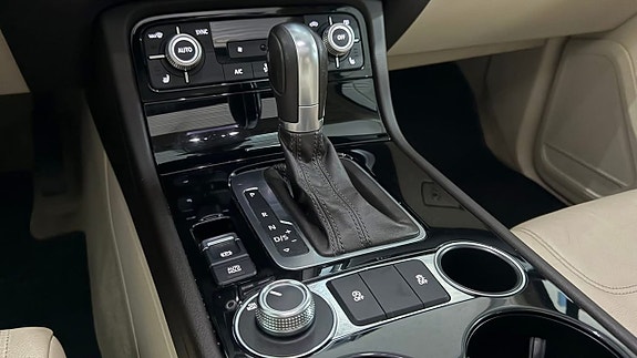 Volkswagen Touareg 19 of 27