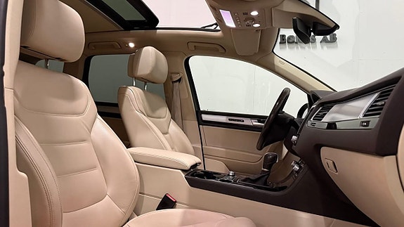 Volkswagen Touareg 23 of 27