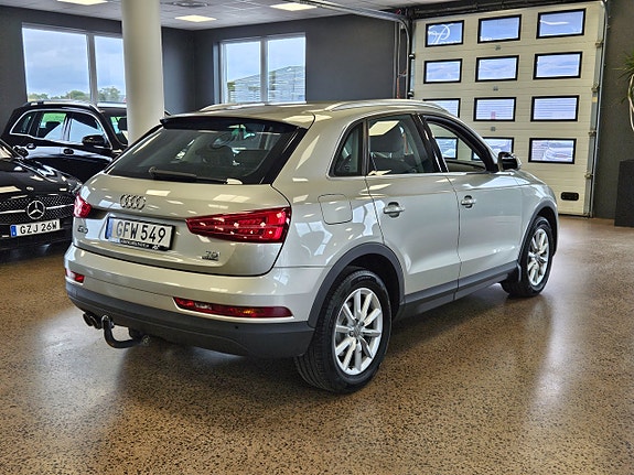 Audi Q3 6 of 20
