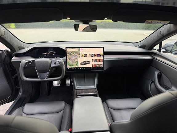 Tesla Model S 9 of 9