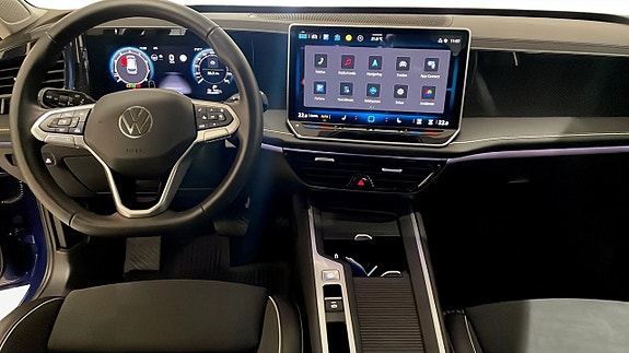 Volkswagen Passat 10 of 13