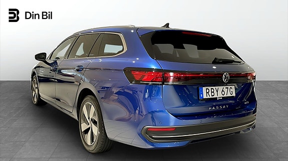 Volkswagen Passat 3 of 13