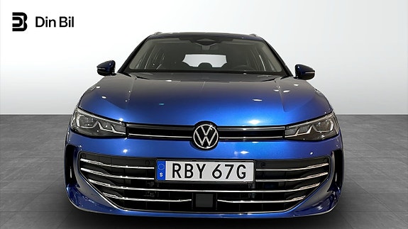 Volkswagen Passat 4 of 13