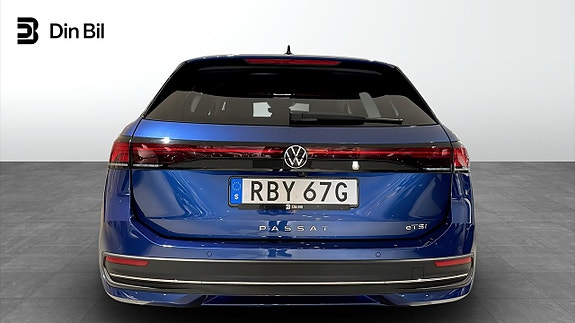 Volkswagen Passat 5 of 13
