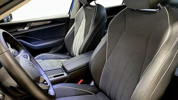 Volkswagen Passat 8 of 13