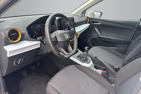 Seat Arona 10 of 18