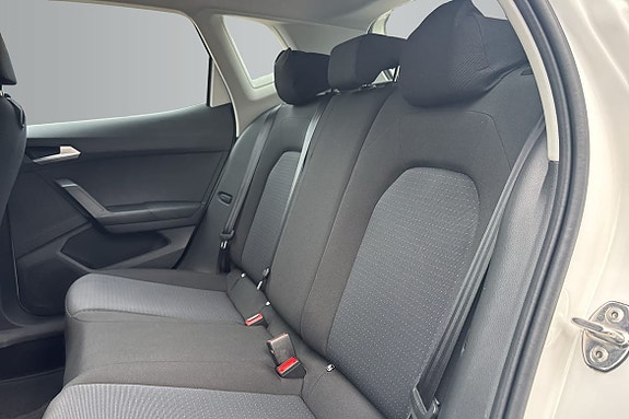 Seat Arona 11 of 18