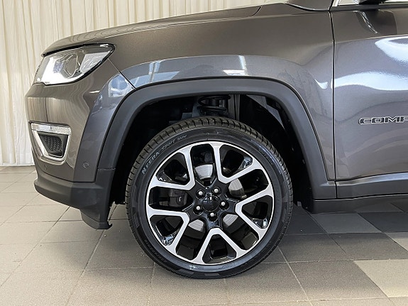 Jeep Compass 6 of 27