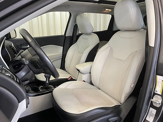 Jeep Compass 9 of 27