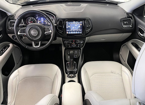 Jeep Compass 12 of 27