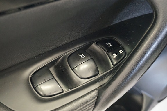 Nissan Qashqai 17 of 24