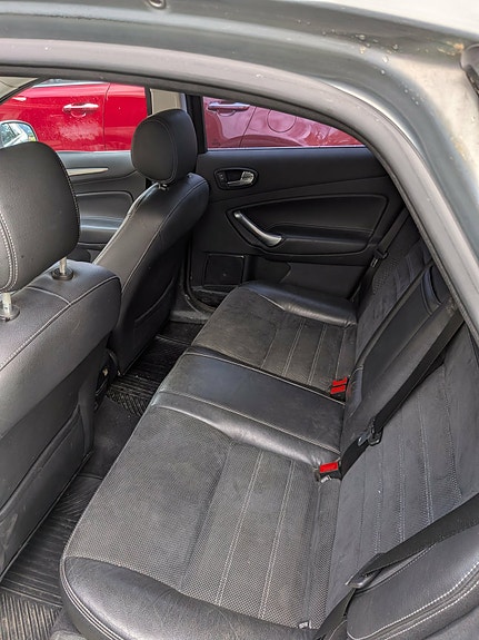 Ford Mondeo 3 of 8