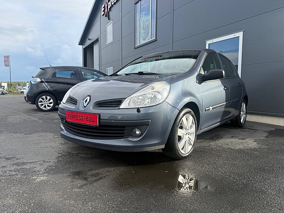 Renault Clio 2 of 11