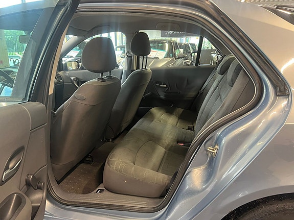 Renault Laguna 10 of 16