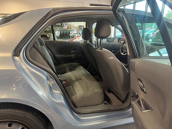 Renault Laguna 12 of 16