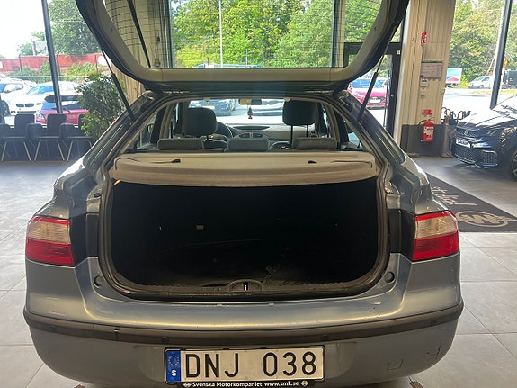 Renault Laguna 13 of 16