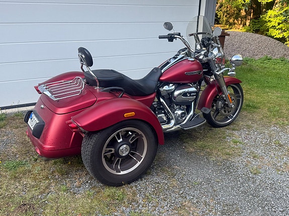 Harley-Davidson FREEWHEELER TRIKE 2 of 5