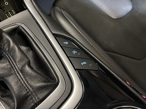 Ford Edge 11 of 27