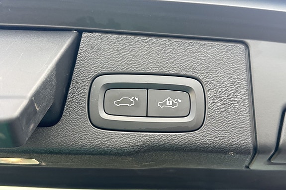 Volvo XC60 19 of 30