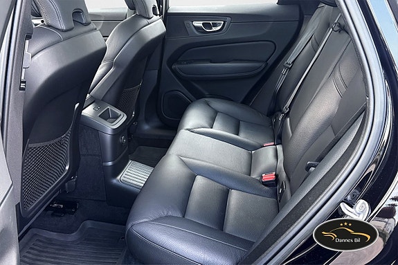 Volvo XC60 10 of 30
