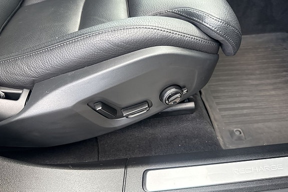 Volvo XC60 17 of 30