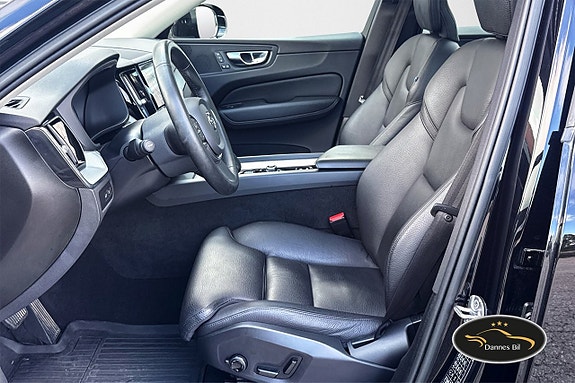Volvo XC60 9 of 30