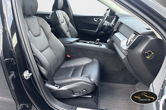 Volvo XC60 11 of 30
