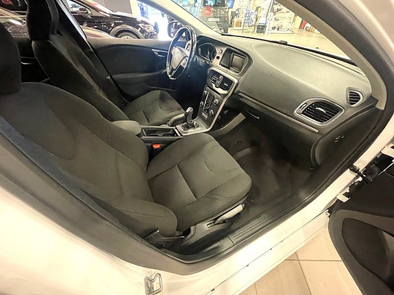Volvo V40 7 of 7
